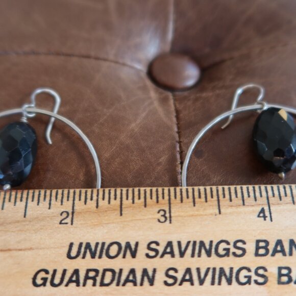Black onyx and sterling silver large front facing hoops earrings by Dana Reed - Picture 10 of 13